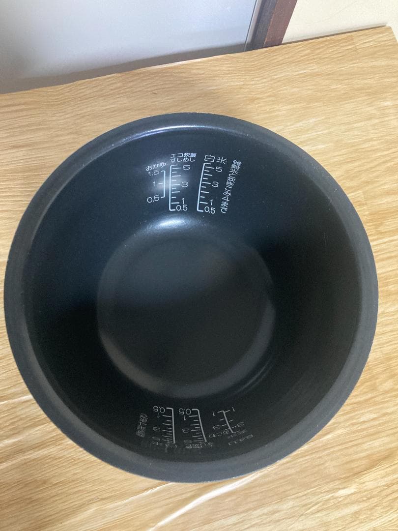 ★美品★象印　ZOJIRUSHI　極め炊き　5.5合炊き　NP‐VI10ブラウン