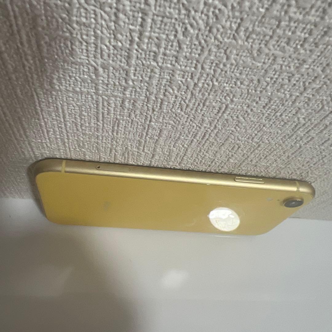 iPhone XR 64GB yellow au 動作品
