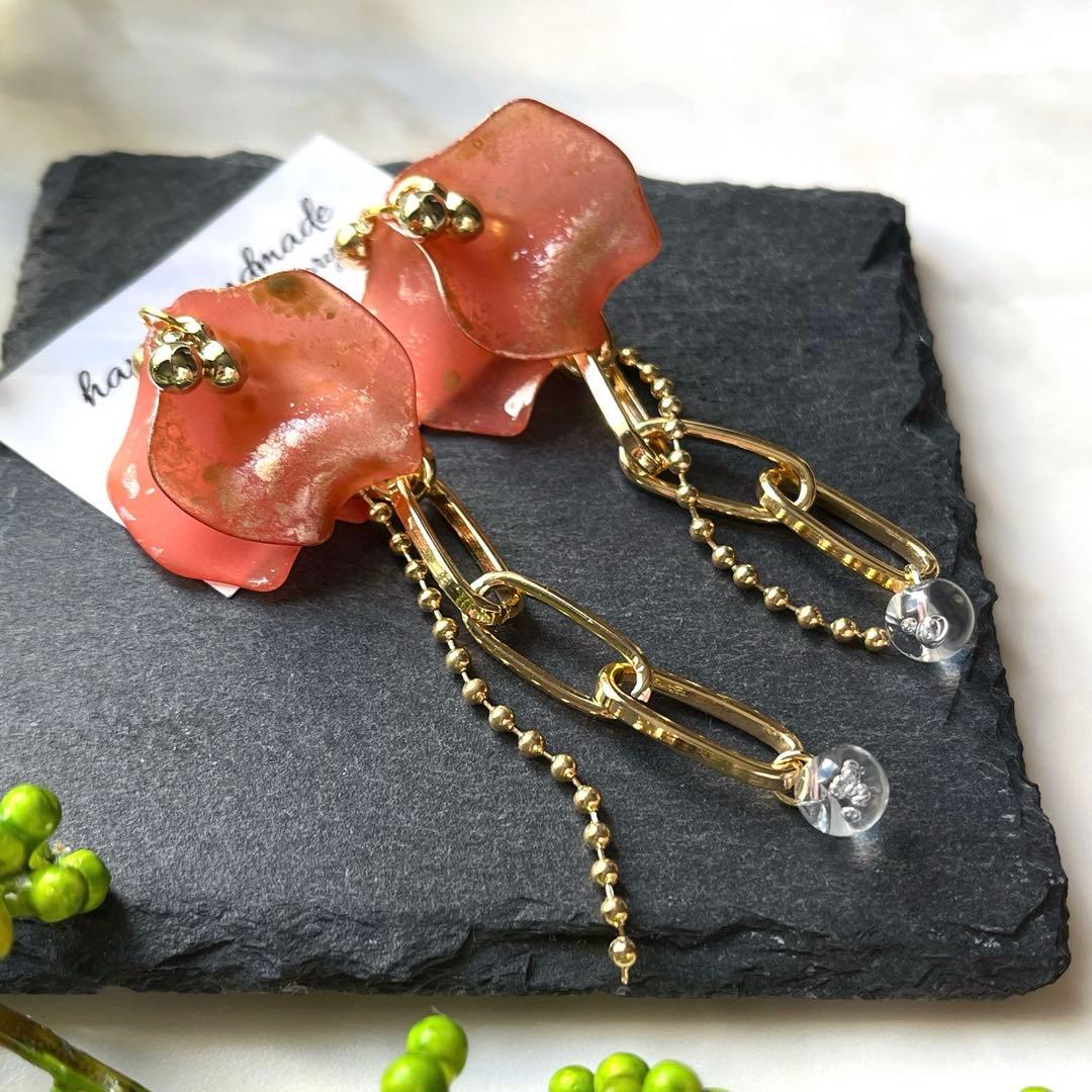 #972 再販 レッド 花びら ゴールド ピアス イヤリング ハンドメイド