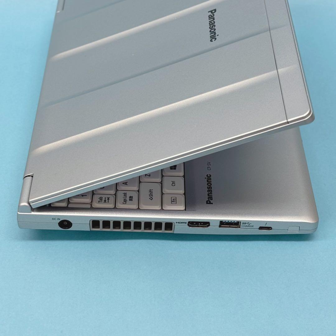 【美品】701 Panasonic Let's note SV1 1TB 軽量