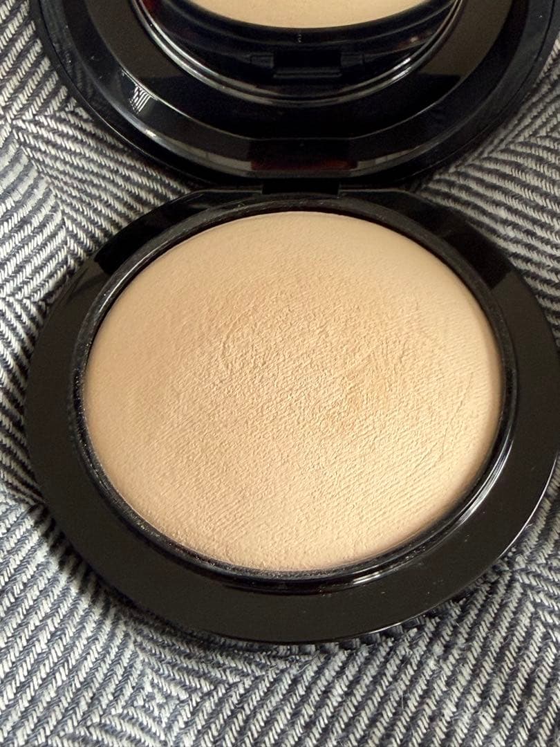 MAC ミネラライズ スキンフィニッシュ ナチュラル ライト フェイスパウダー