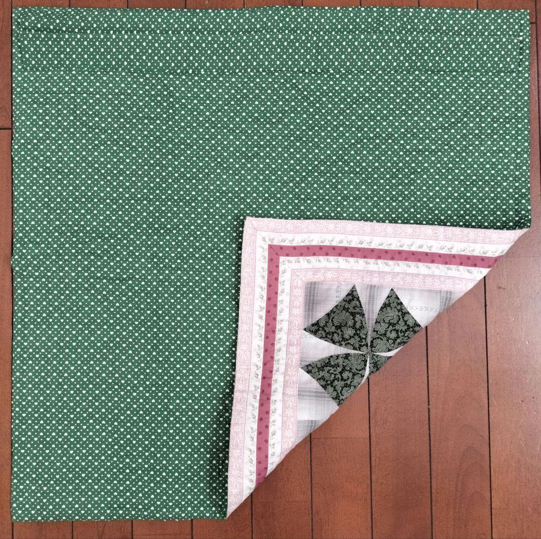 パッチワークキルト　タペストリー　マルチマット　フリーマット