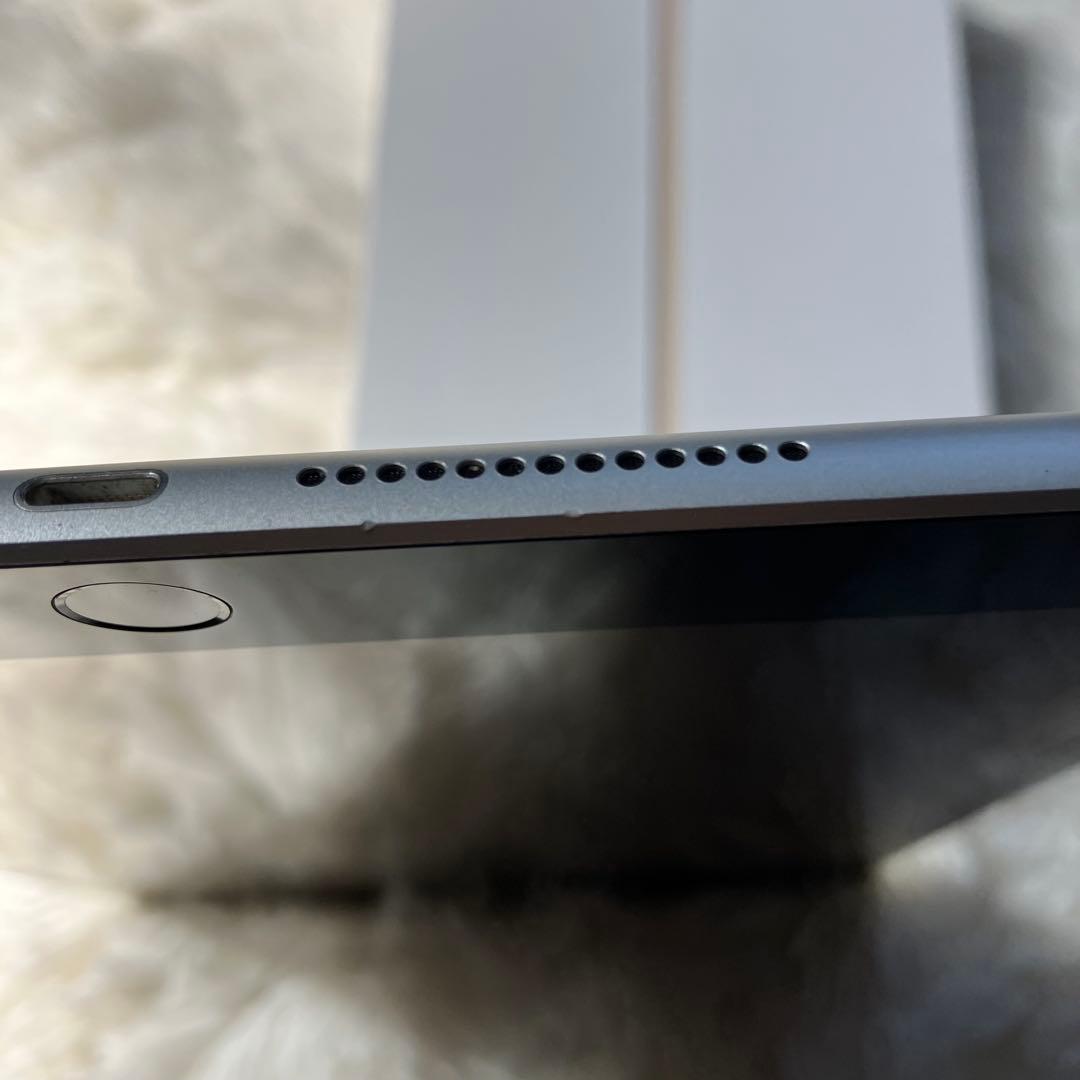 【完動品】iPad 第9世代 64GB 【すぐ発送】【付属品】