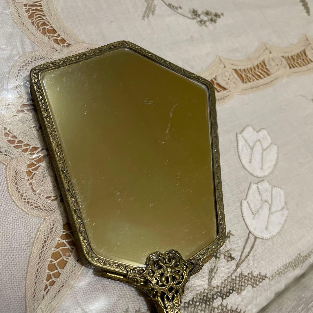 676イギリス買い付ヴィンテージ プチポアン刺繍花柄 ハンドミラーとブラシ2