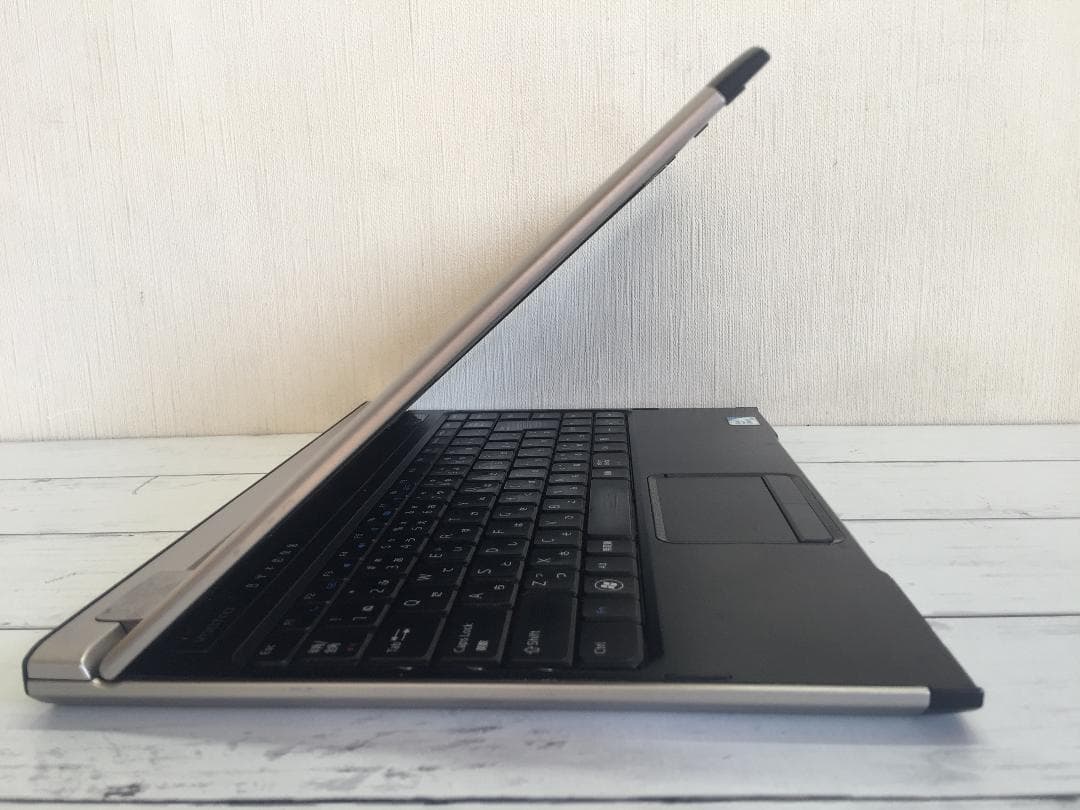 DELL Vostro V13 13.3型薄型/Office/Win10ノート