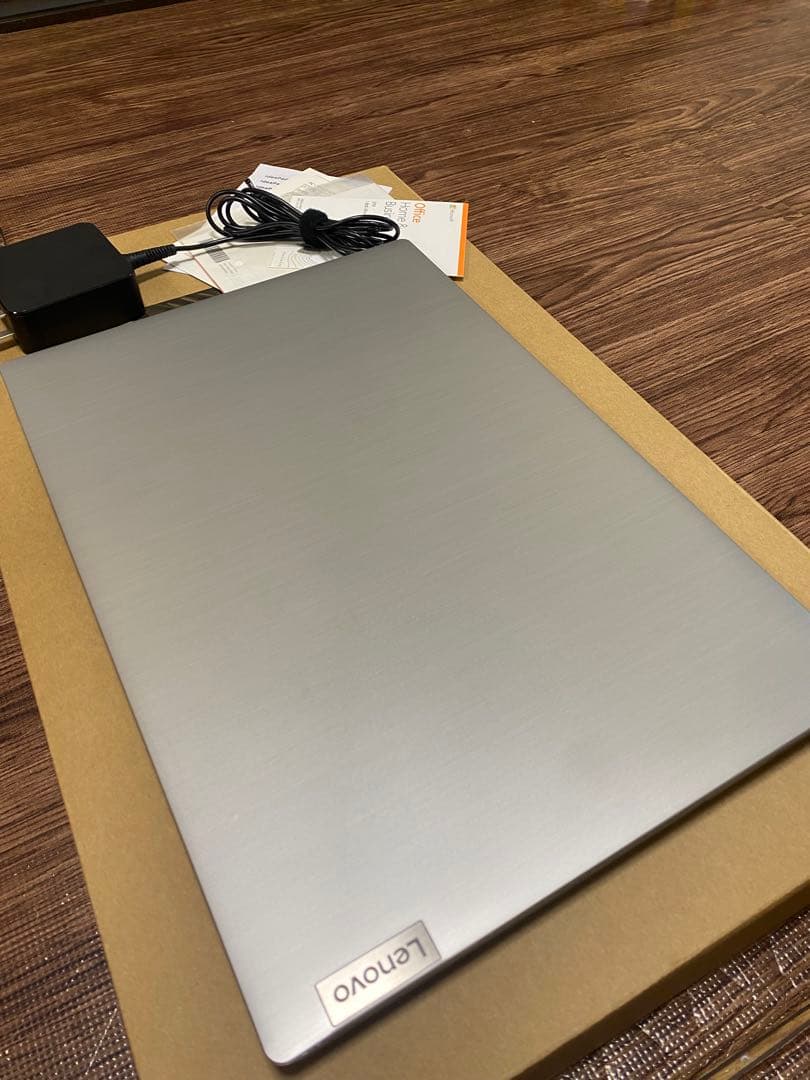 極美品 Lenovo IdeaPad 3 15ADA05 Ryzen5 3500