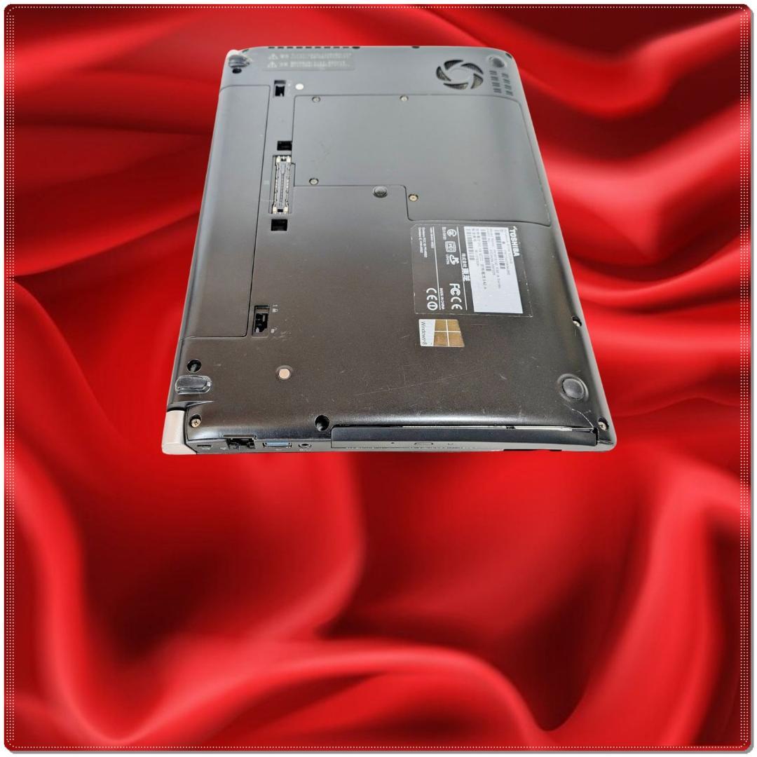 Windowsノート本体 TOSHIBA dynabook R734 Core i5 8GB SSD