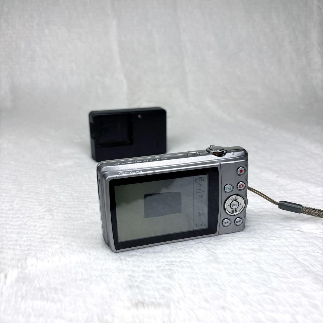 CASIO EXILIM EX-Z270 10.1メガピクセル コンデジ