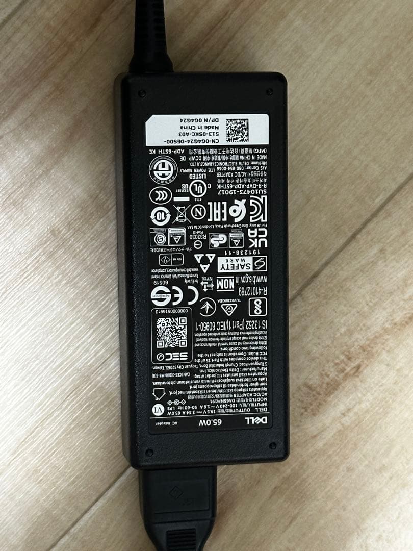 DellノートInspiron 5445 Ryzen7 8840U 美品