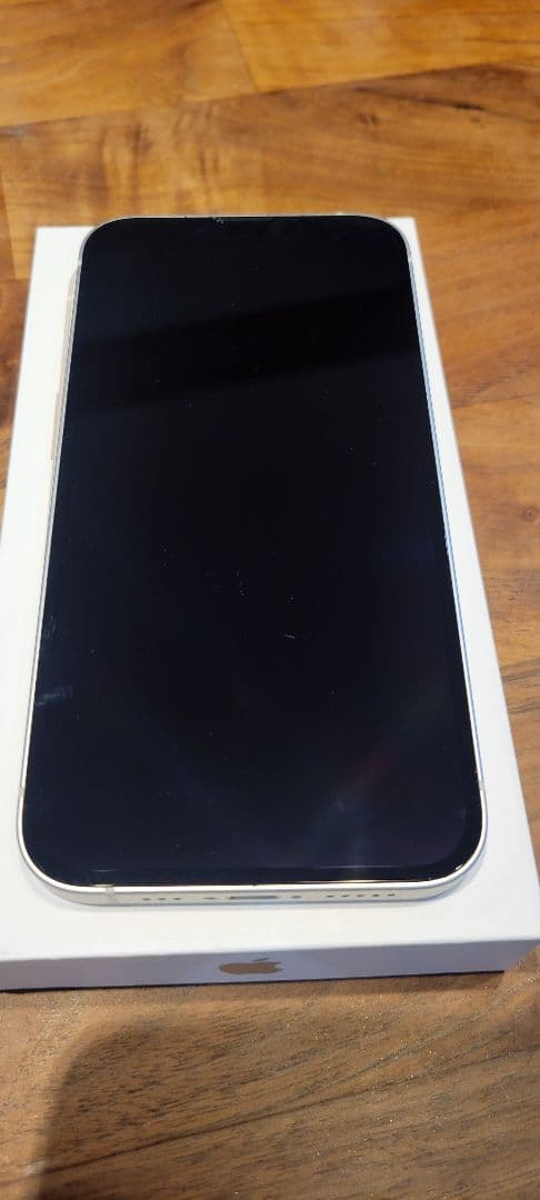 Apple iPhone 13 128GB ホワイト 本体 充電ケーブル付き