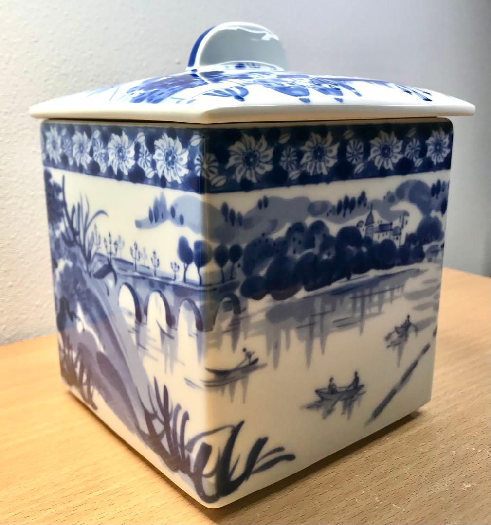 水指　染付　染付南海物語水指　龍峰窯　陶器製　茶道具　青白陶器 蓋付き容器