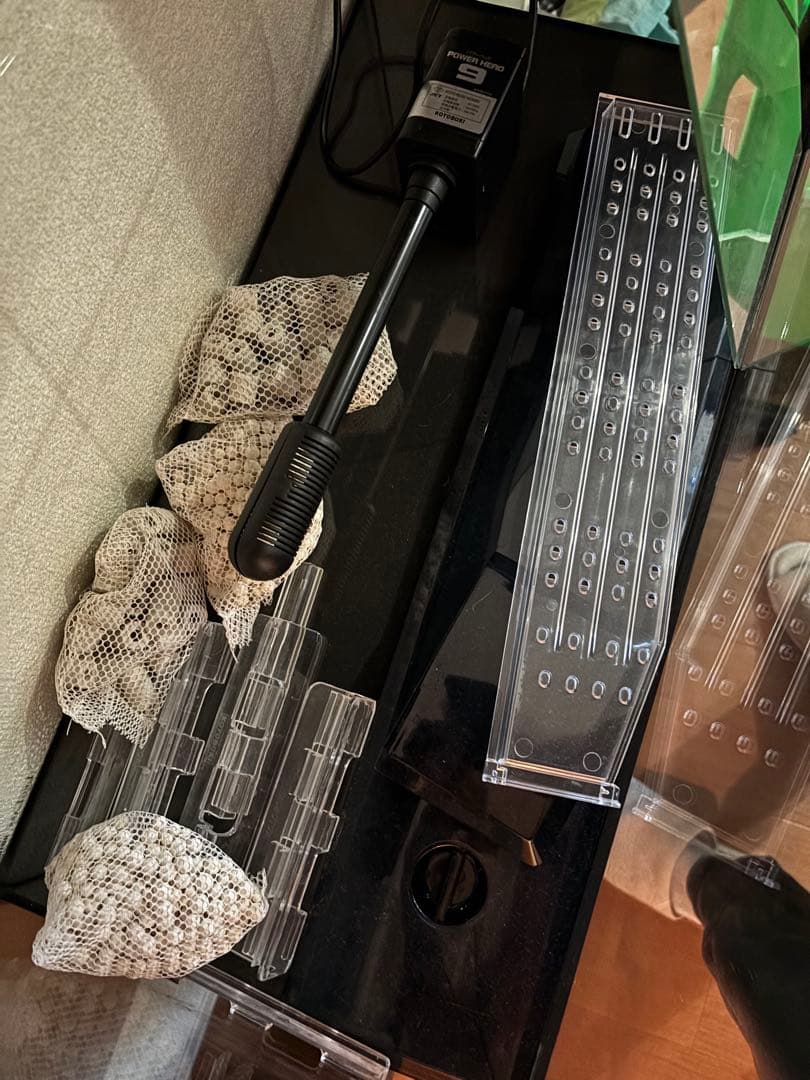 60ガラス水槽 上部フィルター付き