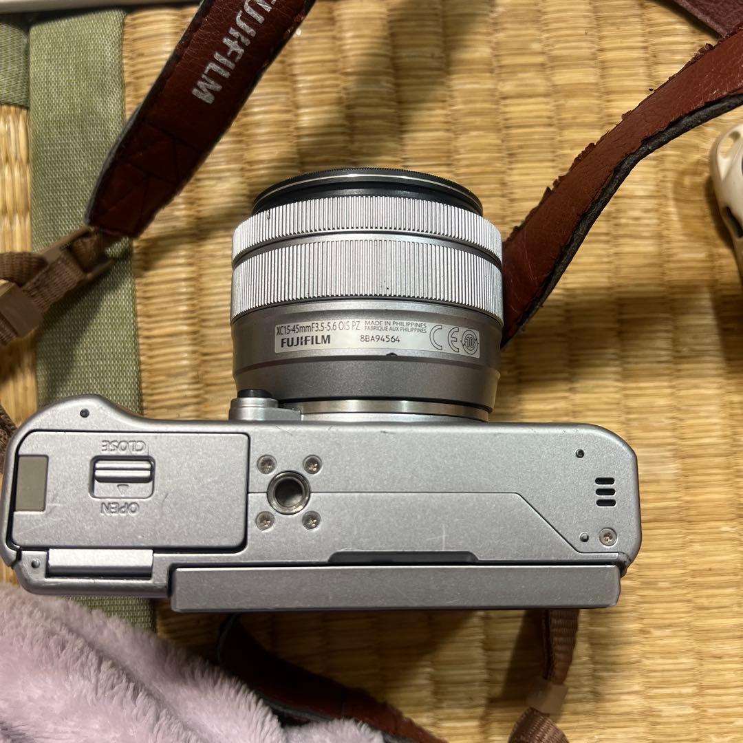 Fujifilm X-A5は、15-45mmレンズ付き【ジャンク】