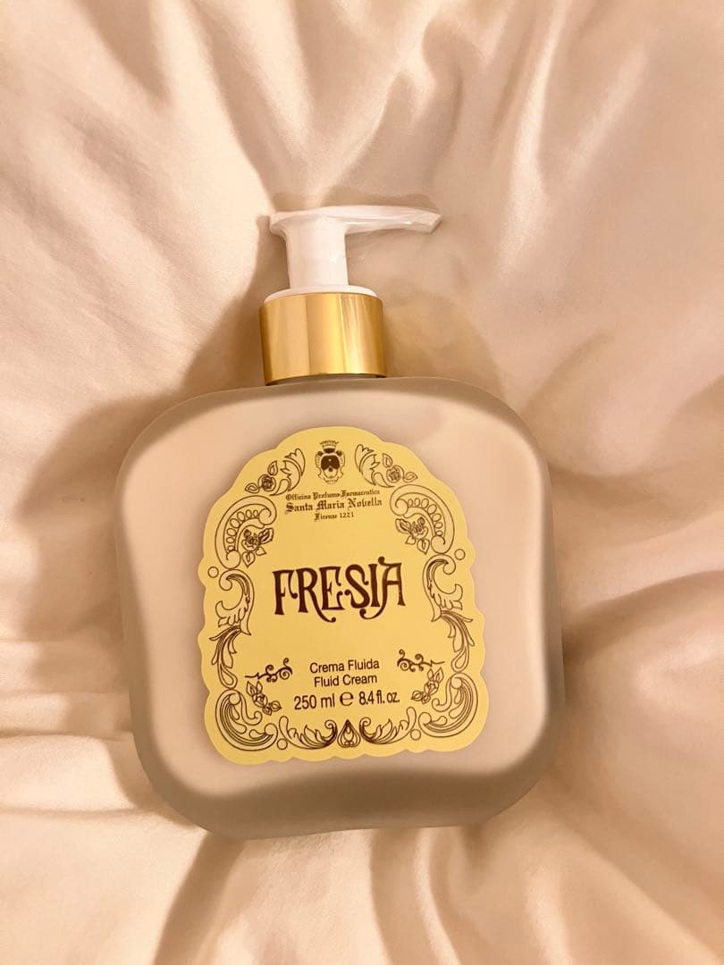 サンタ・マリア・ノヴェッラ FRESIA ボディミルク 250ml