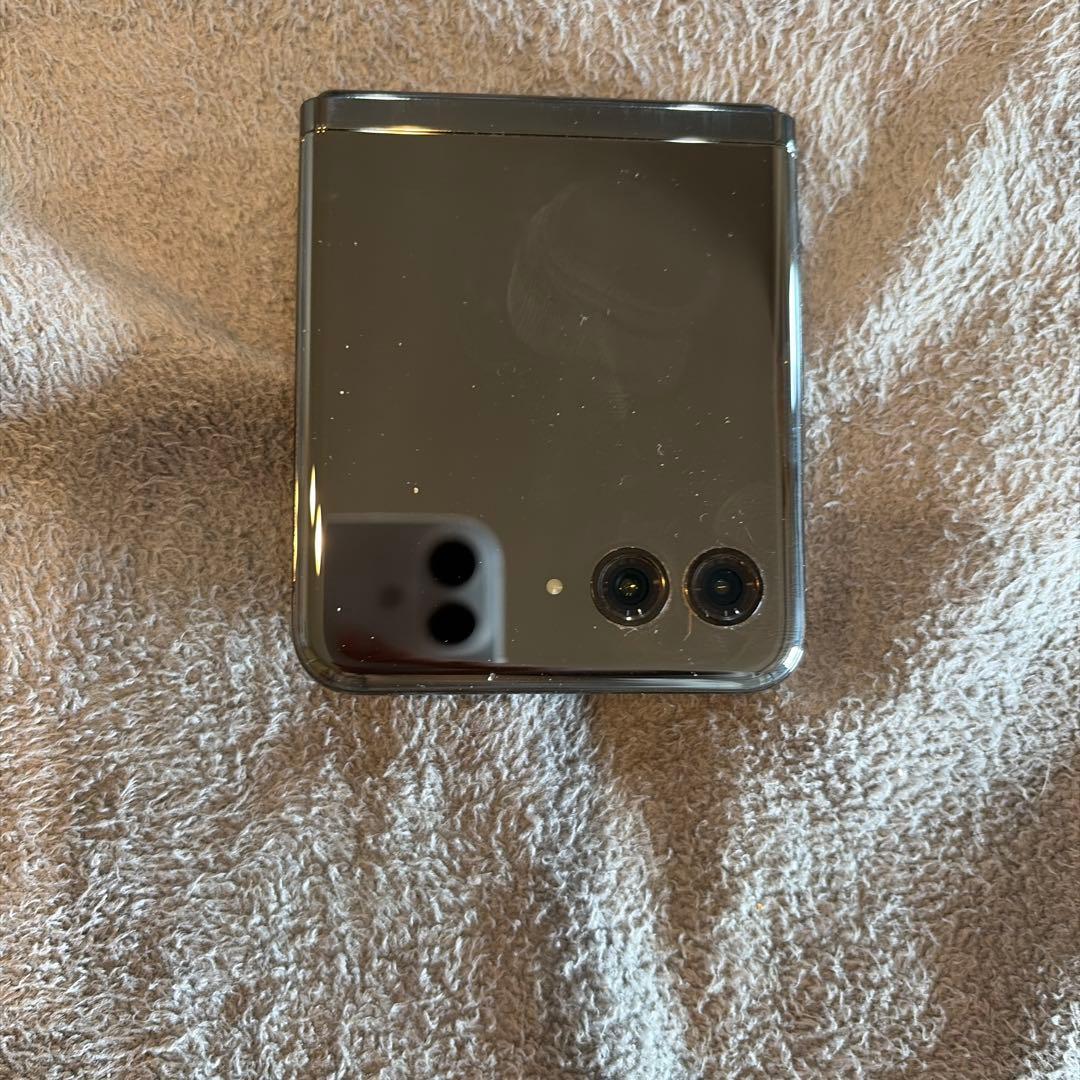 Motorola Razr 40ブラック 本体