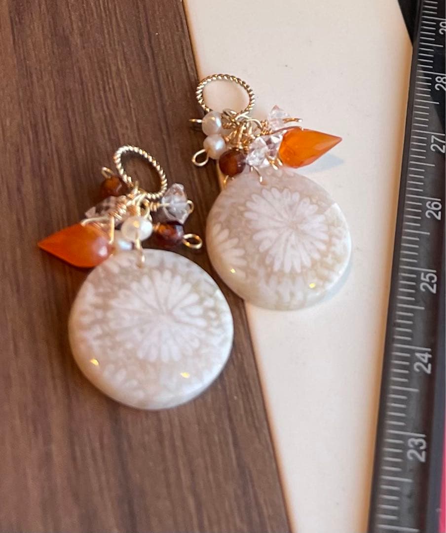フォッシルコーラル 可愛いまん丸 ピアスチャーム♪