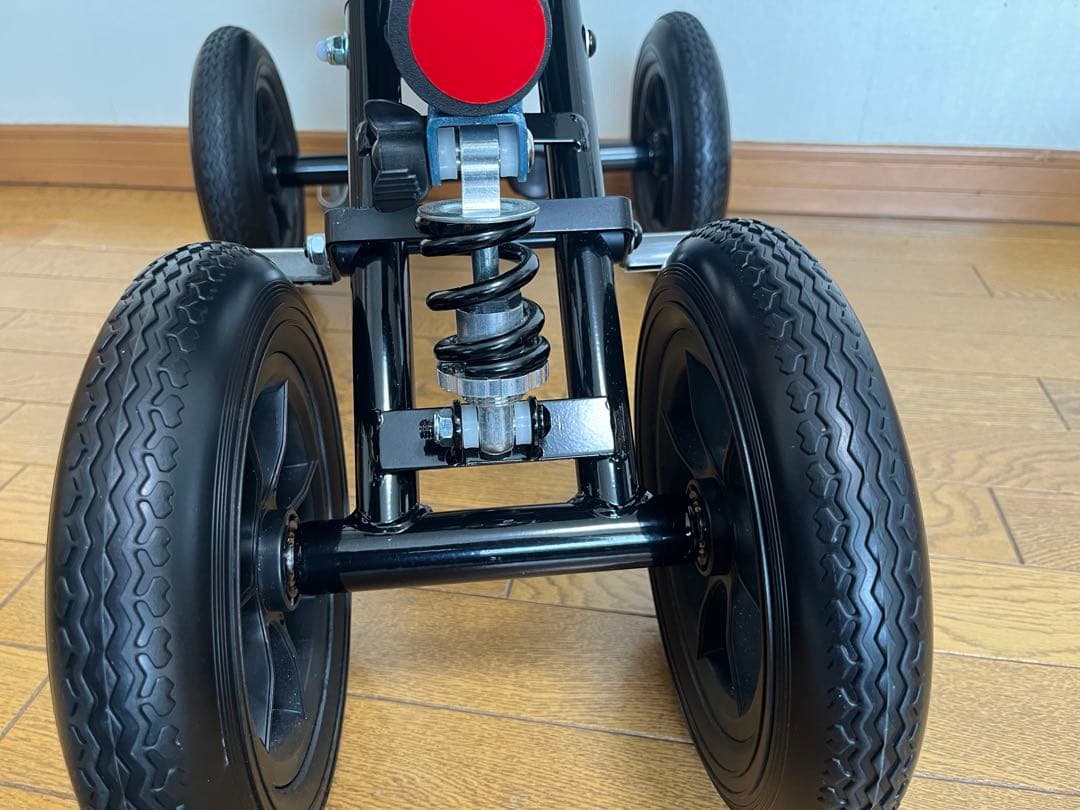 歩行補助器具　足置き付き バッグ付き