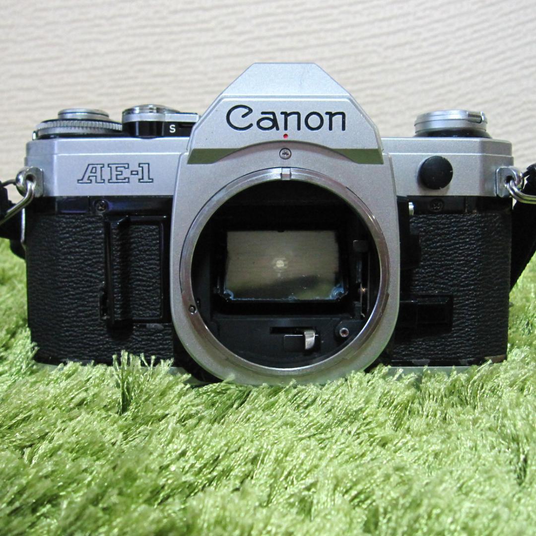 Canon AE-1 一眼レフカメラ　レンズ2コセット(フィルムアナログカメラ)