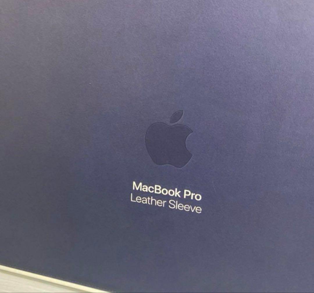 ☘️純正MacBook Pro用レザースリーブ