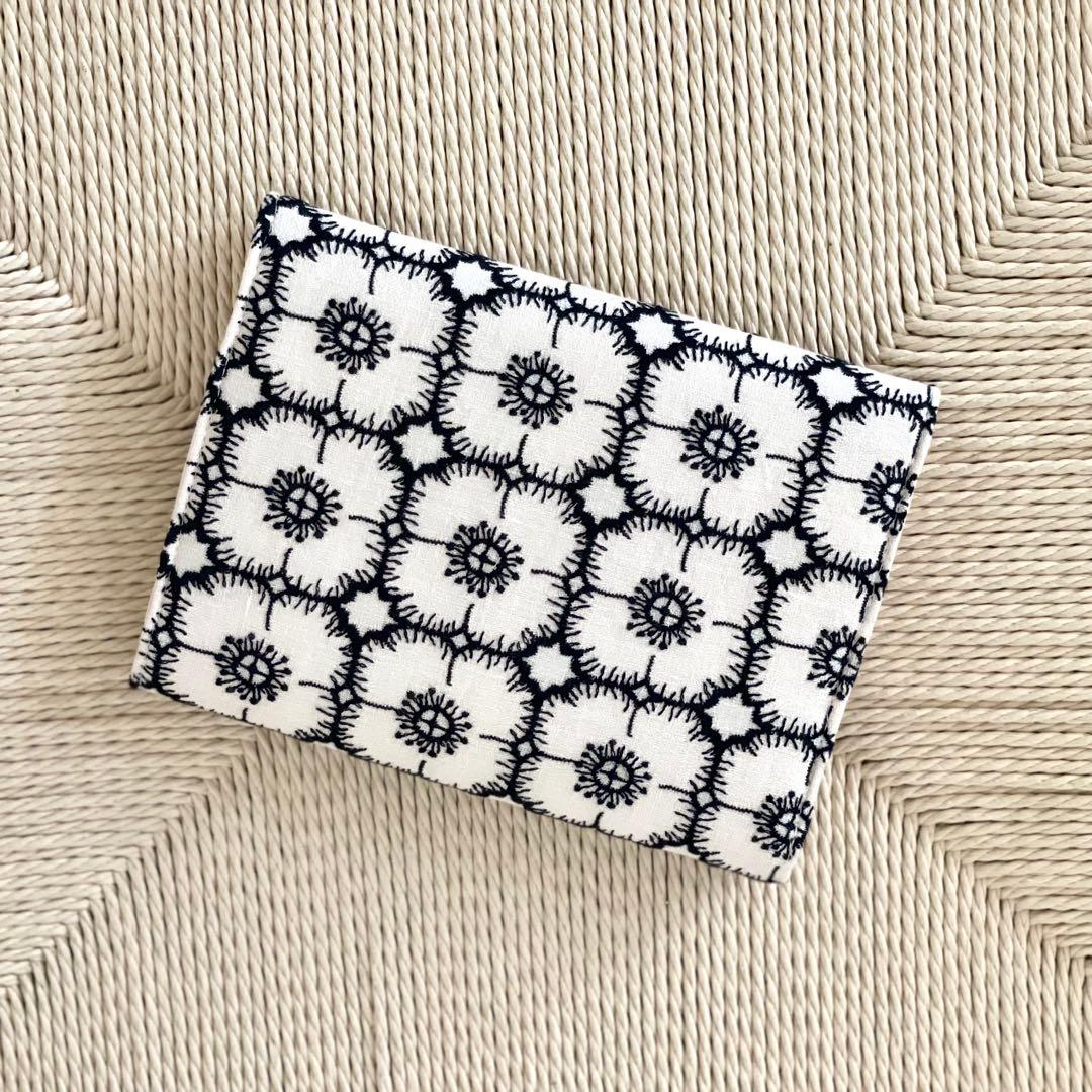 ⚮̈ミナペルホネン　anemone マルチケース　通帳入れ　母子手帳ケース