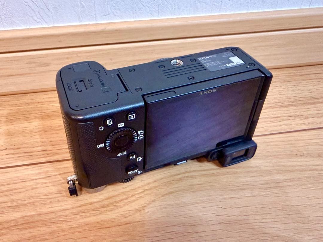 【美品】SONY α7C ボディ ブラック ILCE-7C（シャッター数少）