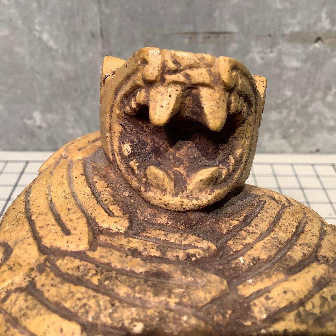 ヘビの置物(メキシコ石彫)