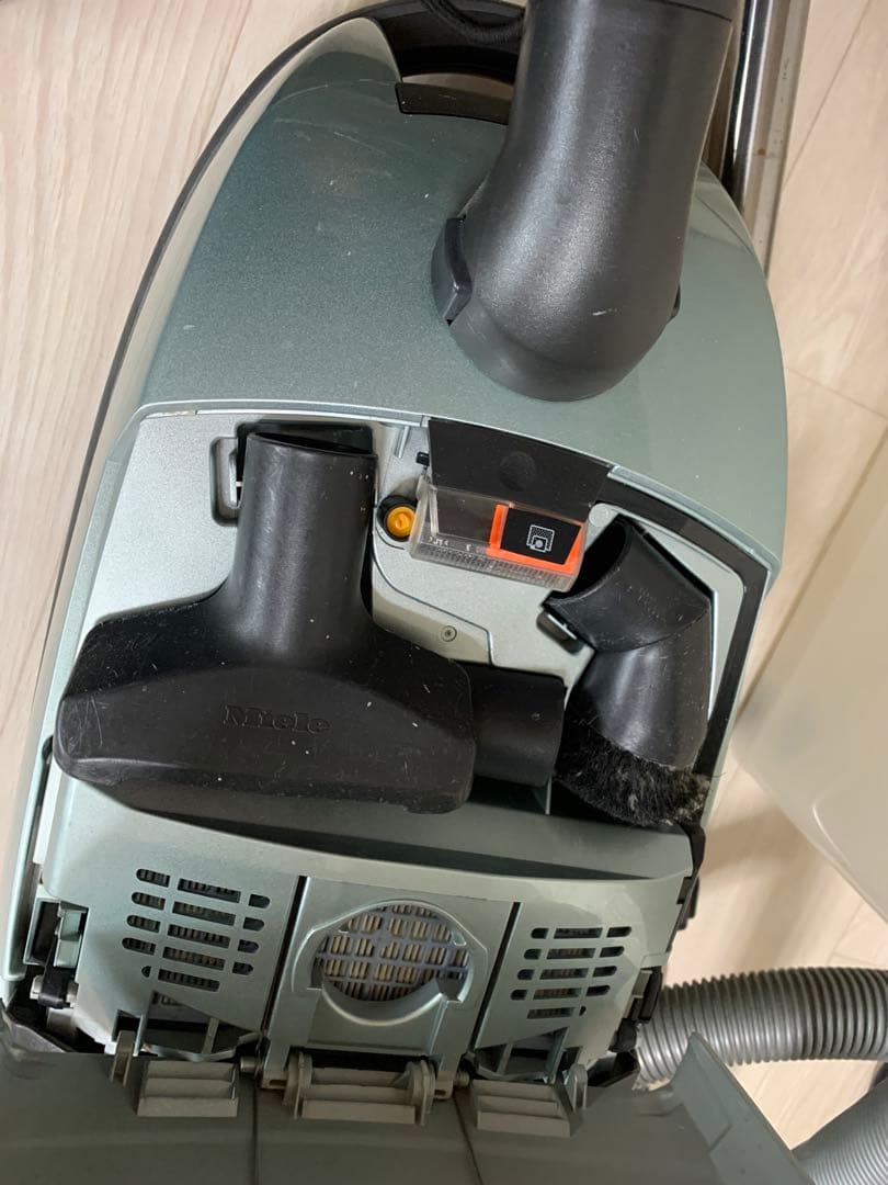 Miele 掃除機本体　s548