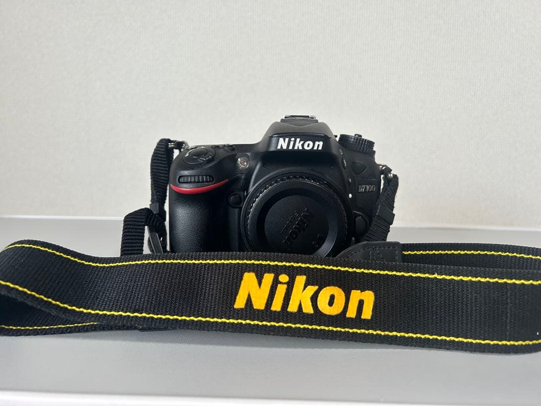 Nikon D7100 SD（16G）カード付き　シャッター数3500枚以下