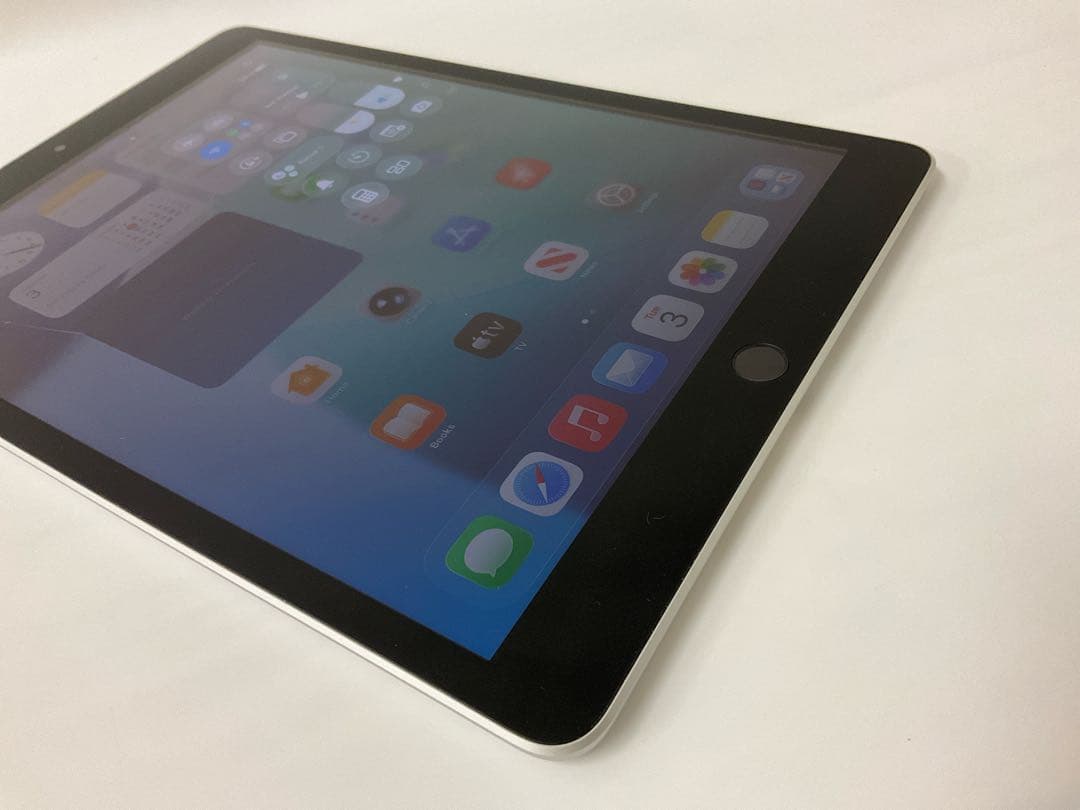 【美品・BT99％】iPad 第9世代 64GB Cellularモデル