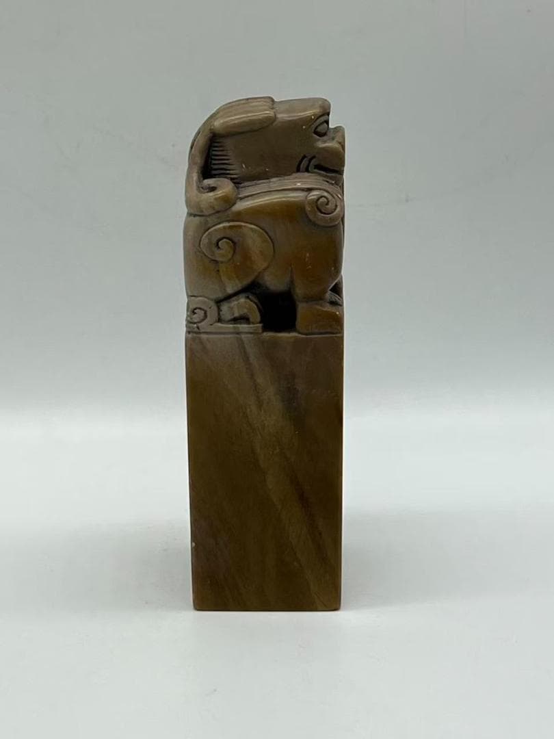 青田石瑞獣鈕印章 封門青石獣鈕名章 獅子 貔貅朱文「李命」 名章(F-216)