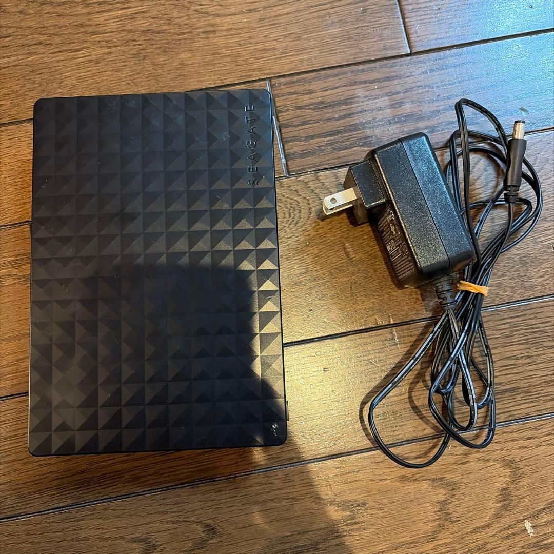 Seagate 外付けHDD 4TB（型番: SGD-MX040UBK）