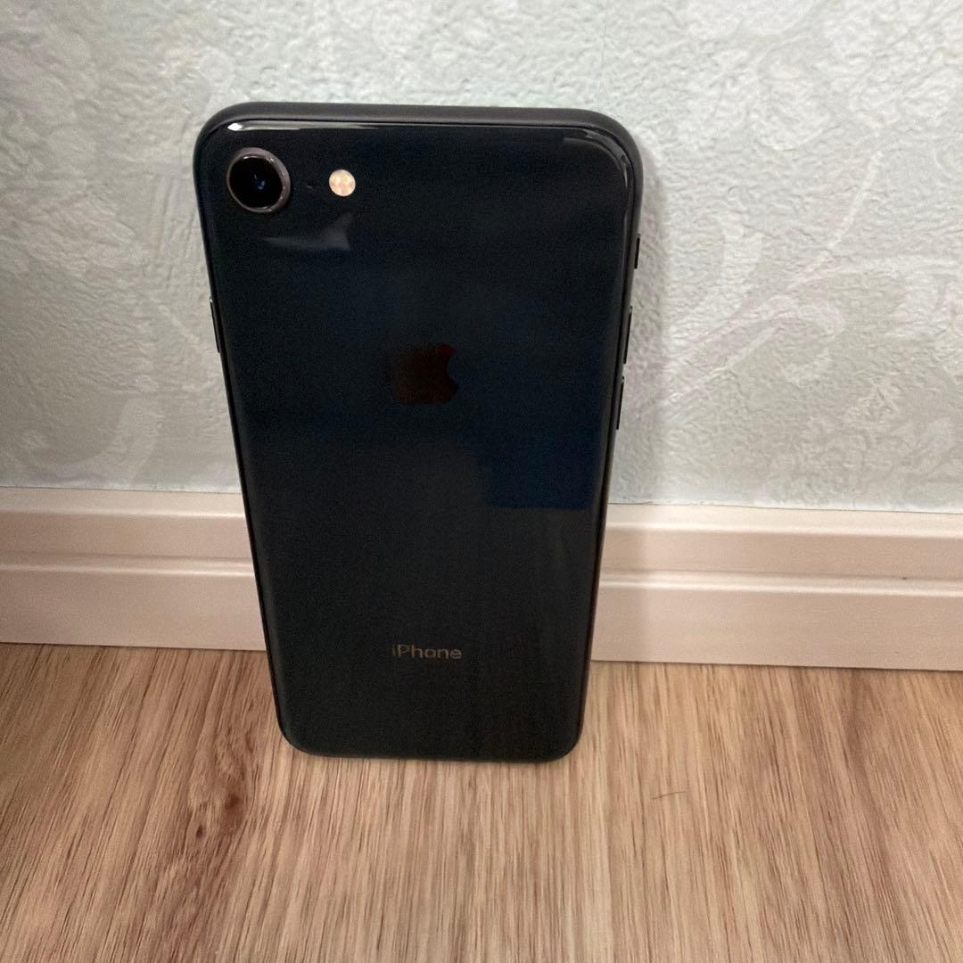 iphone8 SIMフリー　ブラック　バッテリー82%