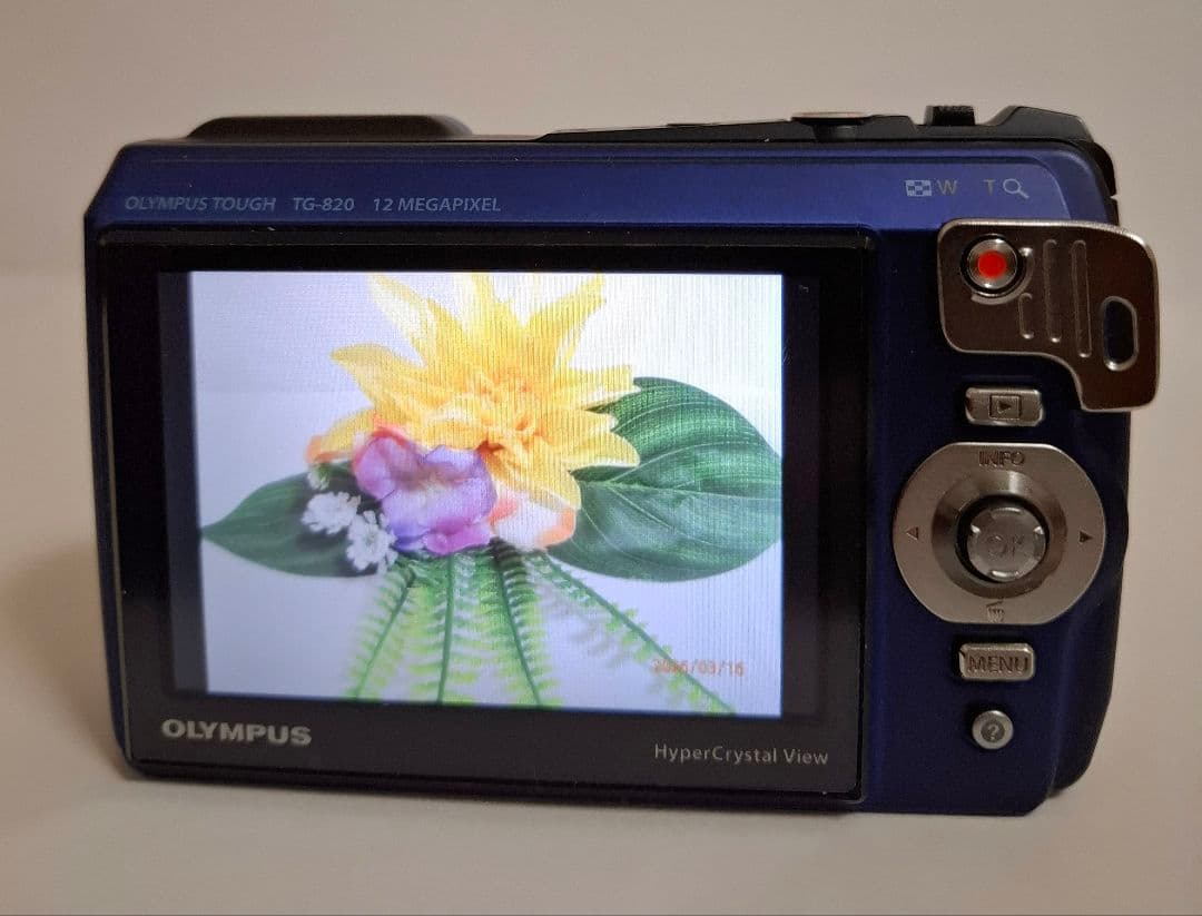 [美品] OLYMPUS Stylus Tough TG-820 コンデジ