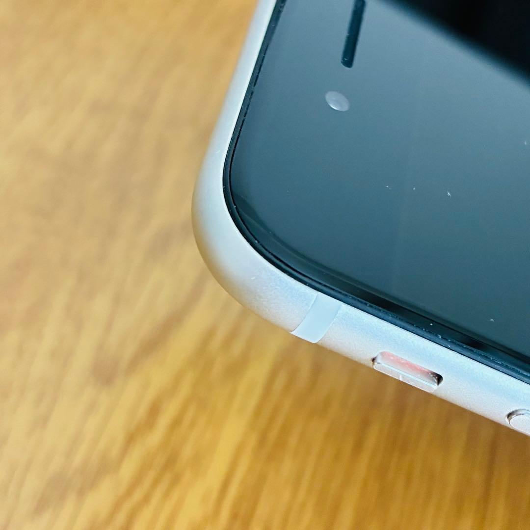 iPhone SE3 第3世代 128GB SIMフリー 白　スターライト