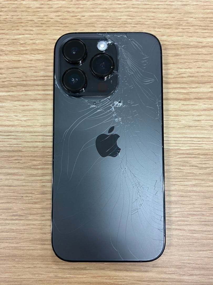 iPhone 14 Pro 本体