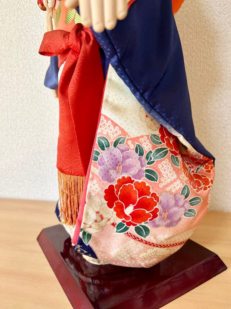 愛くるしい日本人形 4