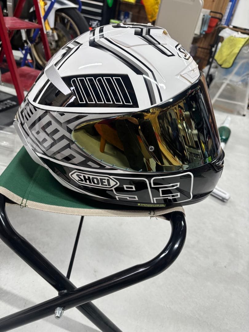 SHOEI風フルフェイスヘルメットみたいな物　置物　おもちゃ