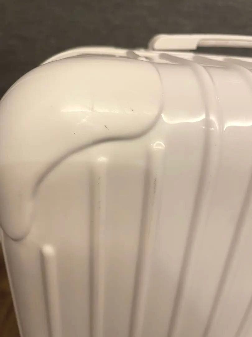 RIMOWA ESSENTIAL チェックインM