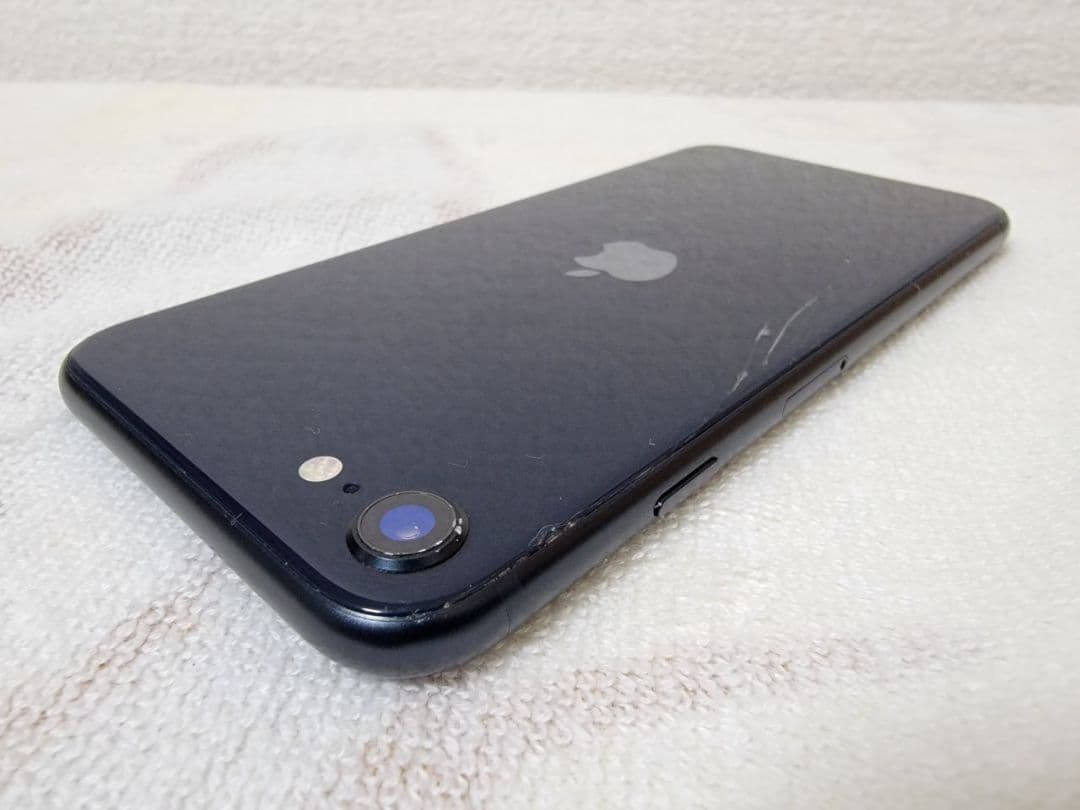 iPhone SE (第3世代) 64GB 国内版 SIMフリー