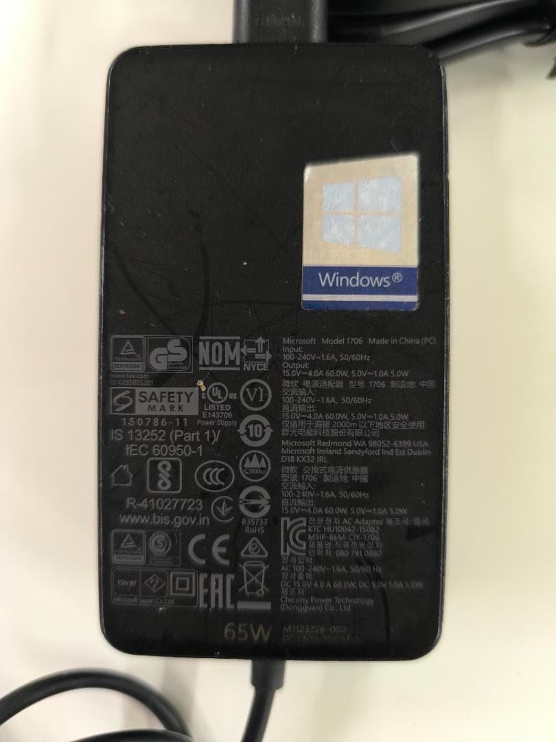 Surface Pro 7+ LTE バッテリー90％以上 Model 1961