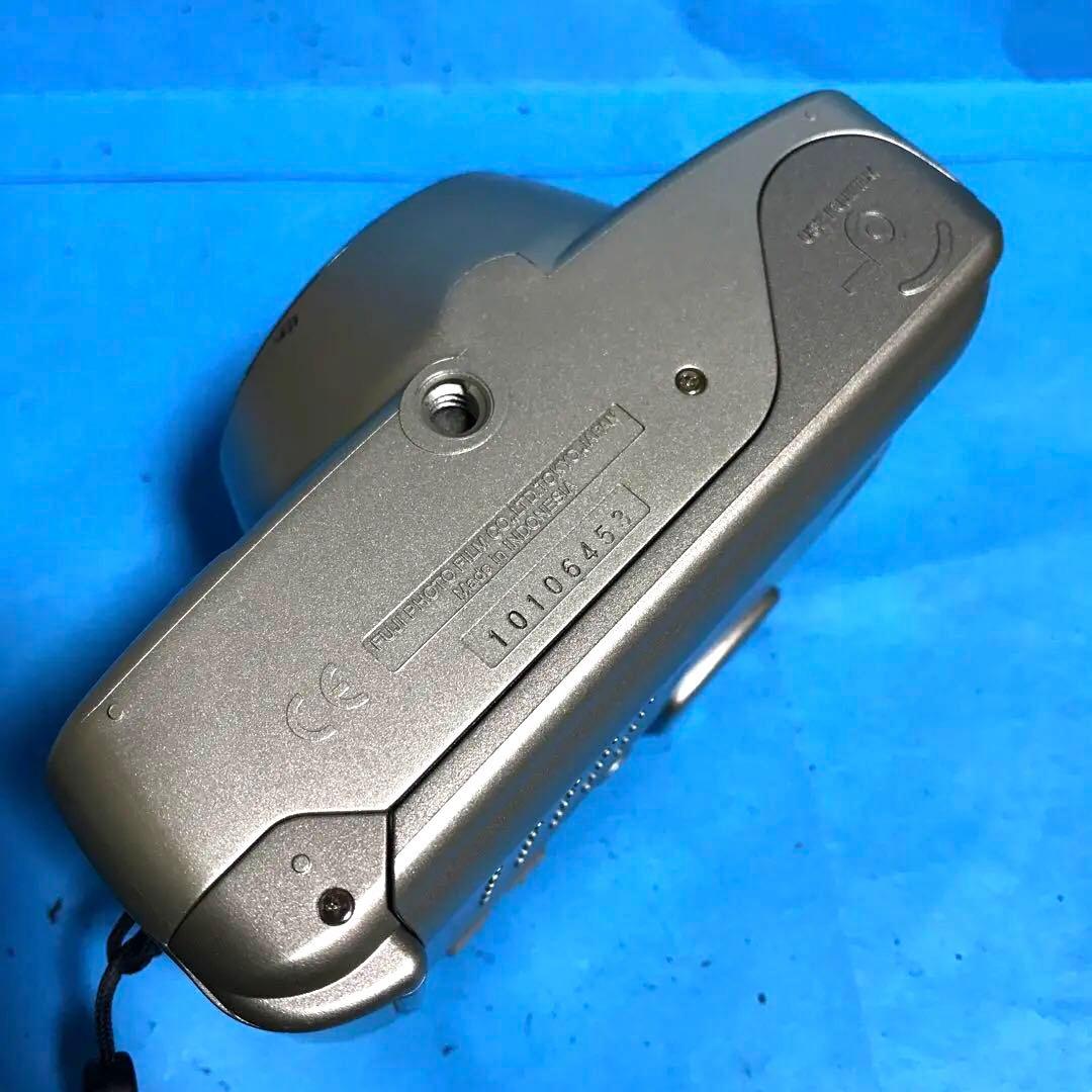 【美品・完動品】 FUJIFILM SUPER 145 AZフィルムカメラ