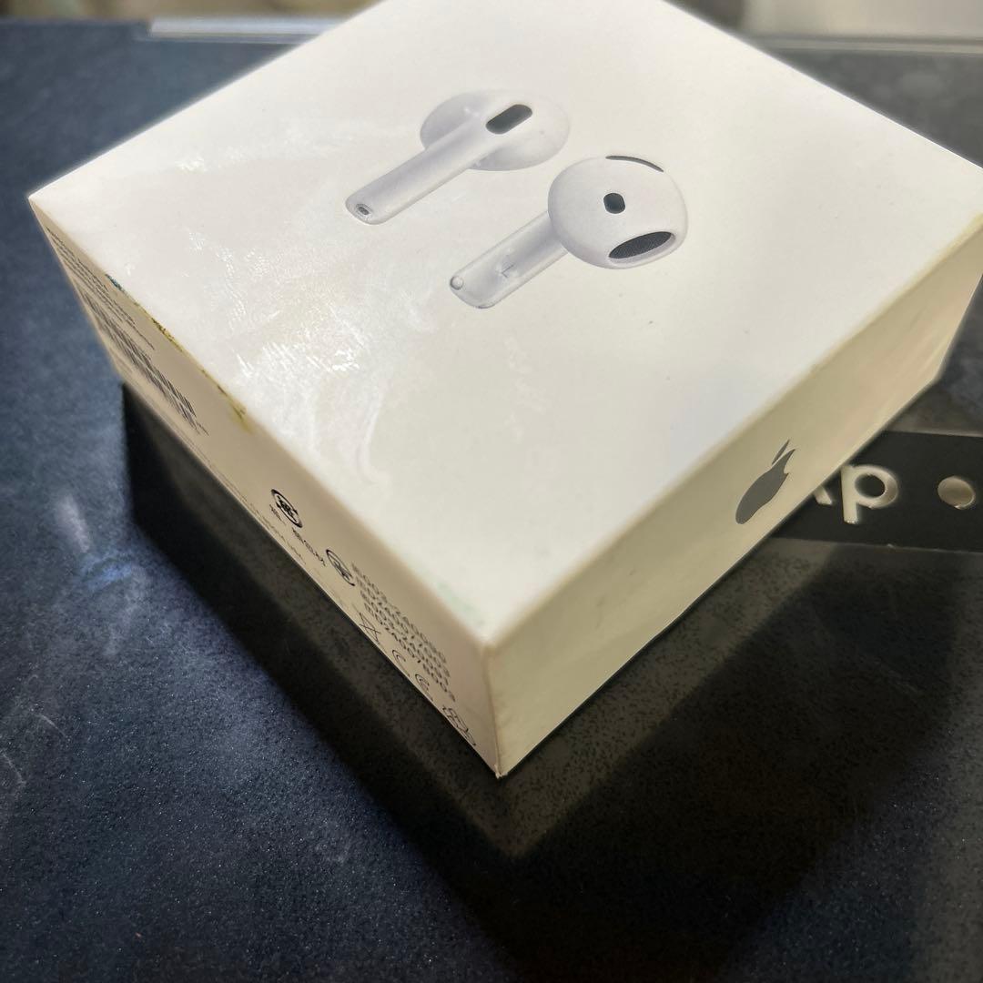 AirPods 4 本体 USB-C対応　未開封 ノイズキャンセラー非搭載
