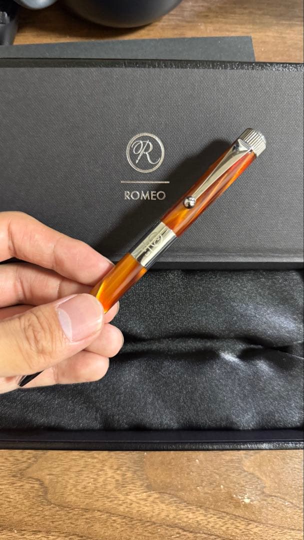 伊東屋ROMEO ロメオ No3 イタリアンアンバー細軸　箱、保証書付き