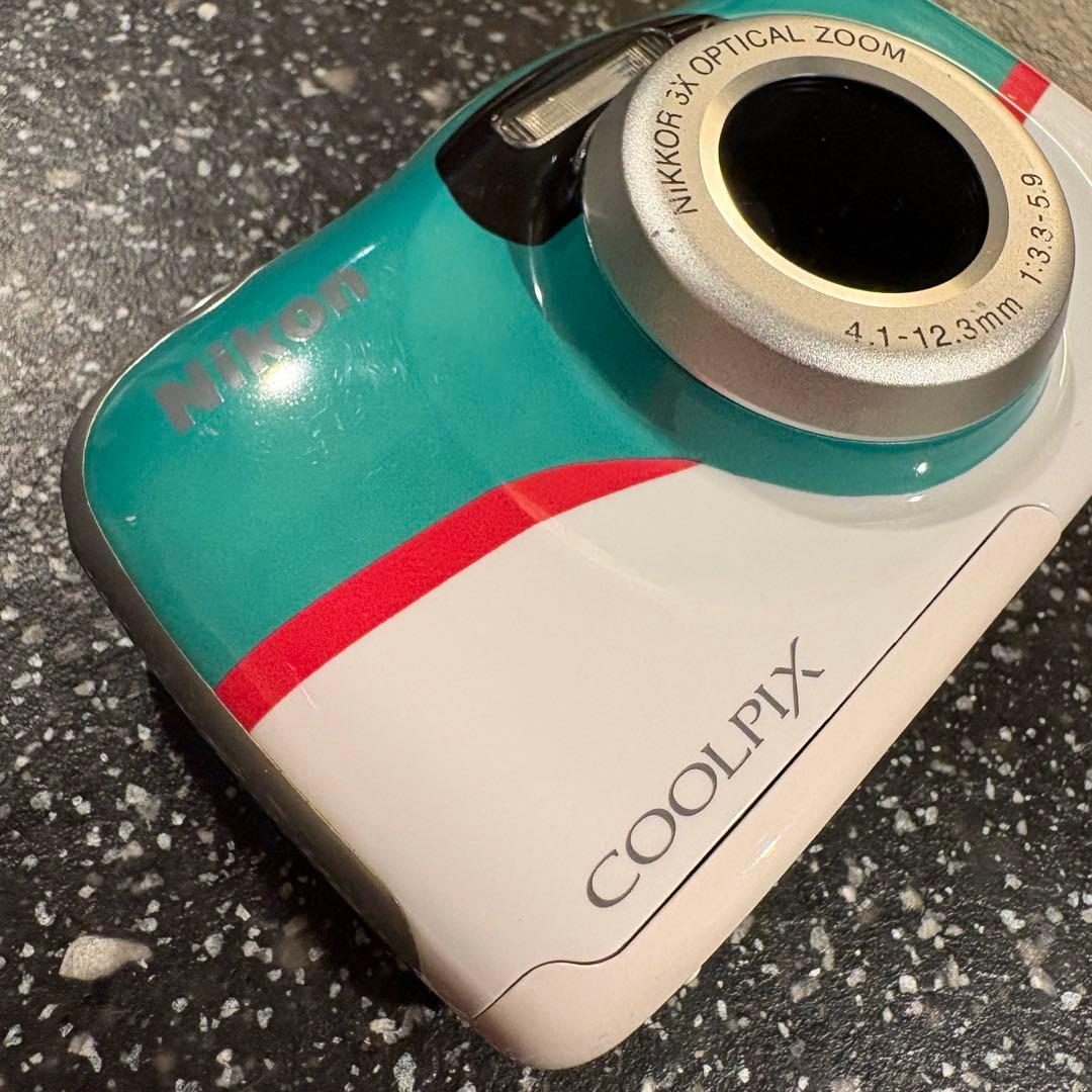 【限定品】はやぶさモデル Nikon COOLPIX W100 E5系 デジカメ