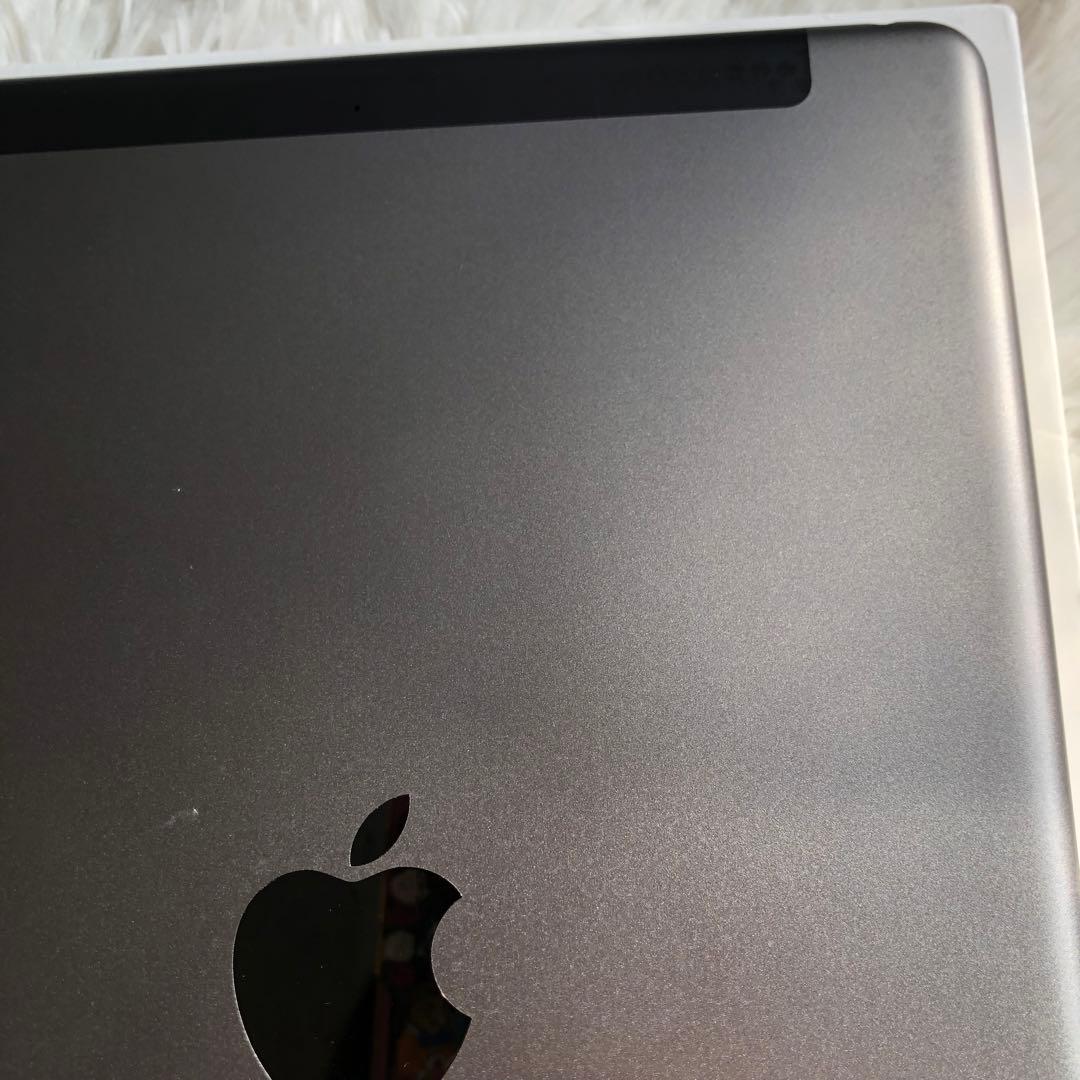【人気端末】iPad 第8世代 32GB cellular【すぐ発送】