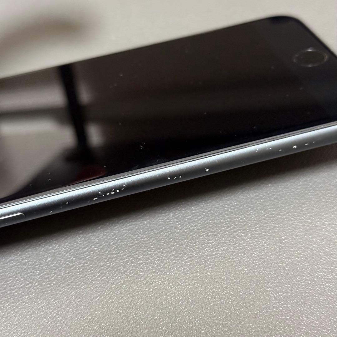 海外版Apple iPhone 8 Plus 64GB ブラック