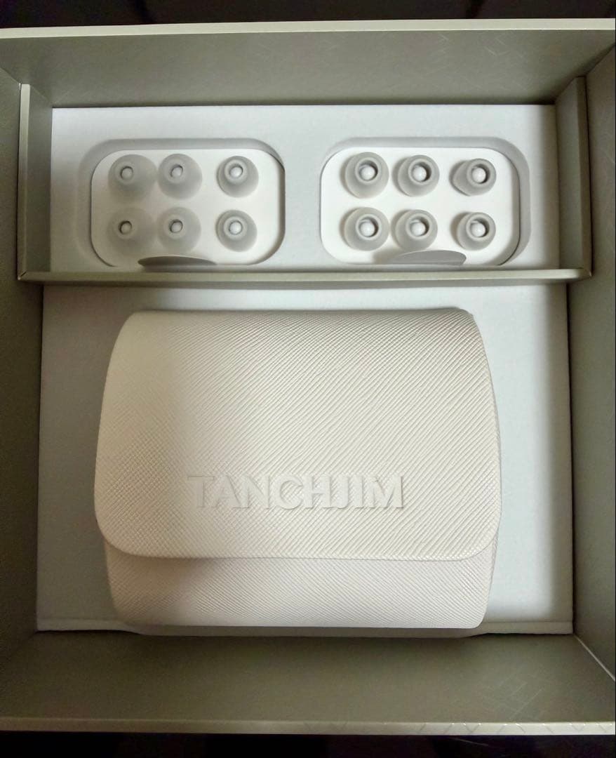 イヤホン TANCHJIM FOLA