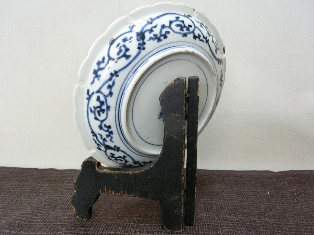 コレクション向き！【鑑賞陶磁器　飾皿　繊細技巧染付つる草文　古伊万里　希少品】鉢