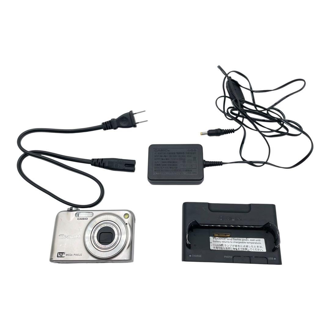 良品✨CASIO EXILIM EX-Z1200 シルバー デジカメ