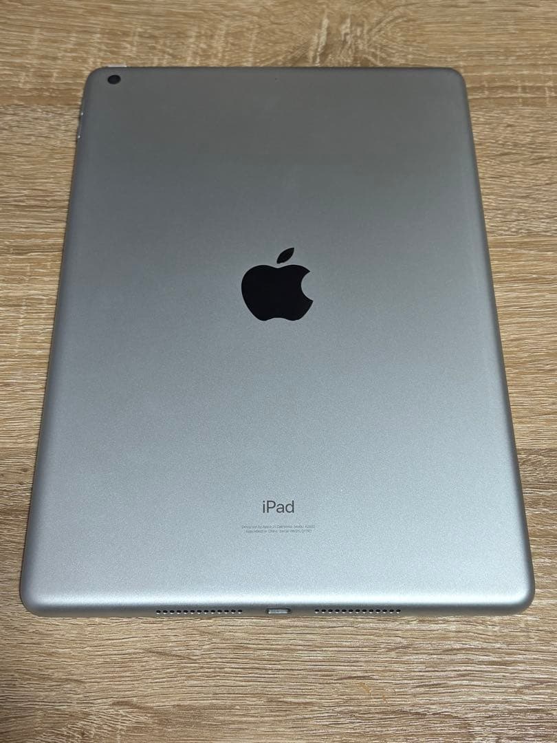 iPad 第9世代 シルバー Wi-Fiモデル 64GB
